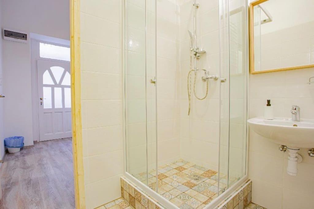 Apartament Cosy Flat In Akacfa Str., Aya Budapeszt Zewnętrze zdjęcie